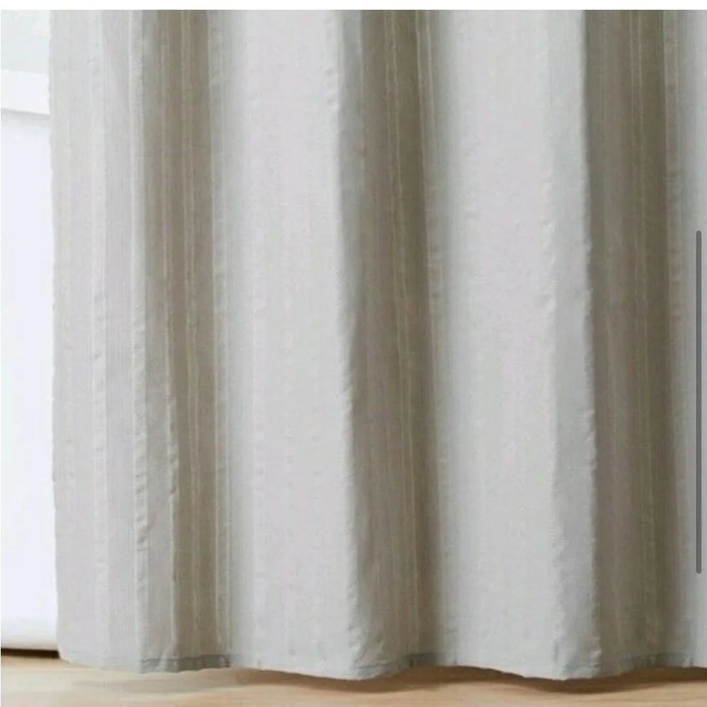 HEARTH & HAND NWT crinkle stripe shower curtain -jet gray